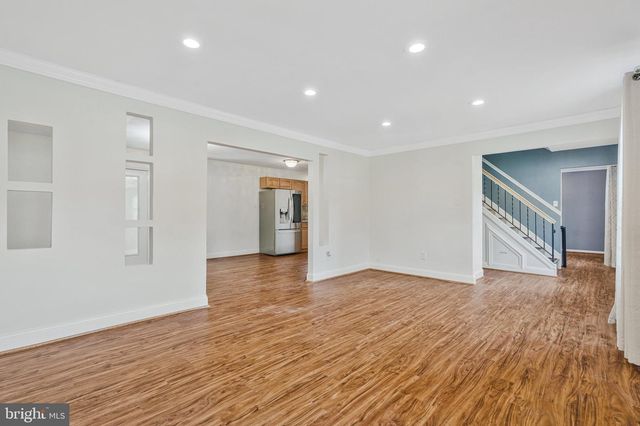 1107 TREESIDE LN, Herndon, VA 20170