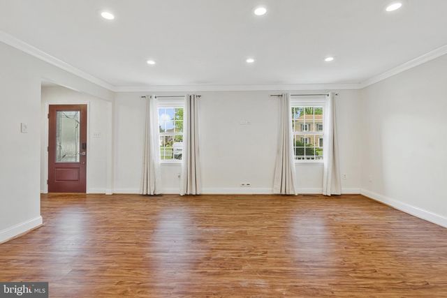 1107 TREESIDE LN, Herndon, VA 20170