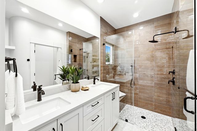 2212 Canterbury ST 1, Austin, TX 78702
