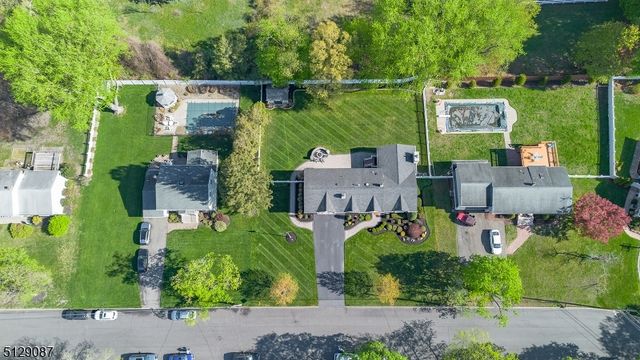 47 Colfax Dr, Pequannock Twp., NJ 07440