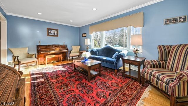 47 Colfax Dr, Pequannock Twp., NJ 07440