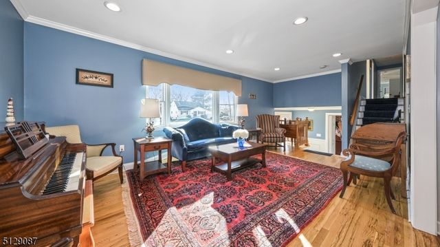 47 Colfax Dr, Pequannock Twp., NJ 07440