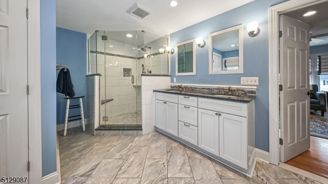 47 Colfax Dr, Pequannock Twp., NJ 07440