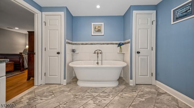 47 Colfax Dr, Pequannock Twp., NJ 07440