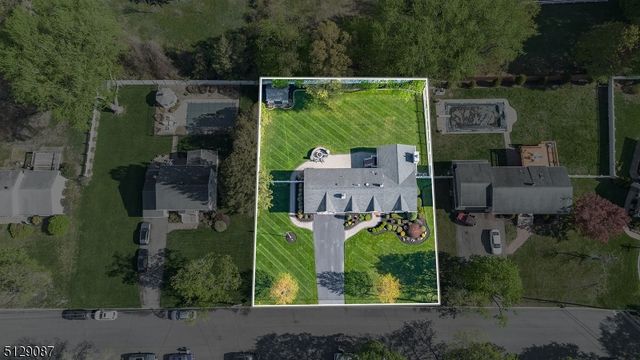 47 Colfax Dr, Pequannock Twp., NJ 07440