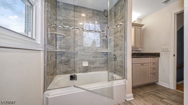 47 Colfax Dr, Pequannock Twp., NJ 07440