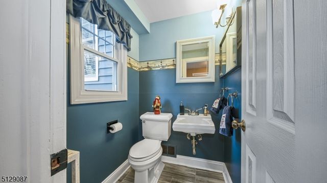 47 Colfax Dr, Pequannock Twp., NJ 07440