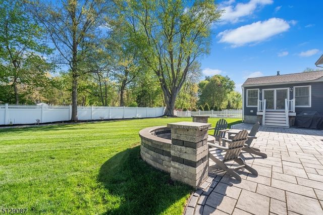 47 Colfax Dr, Pequannock Twp., NJ 07440