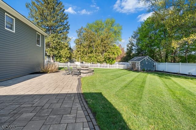 47 Colfax Dr, Pequannock Twp., NJ 07440