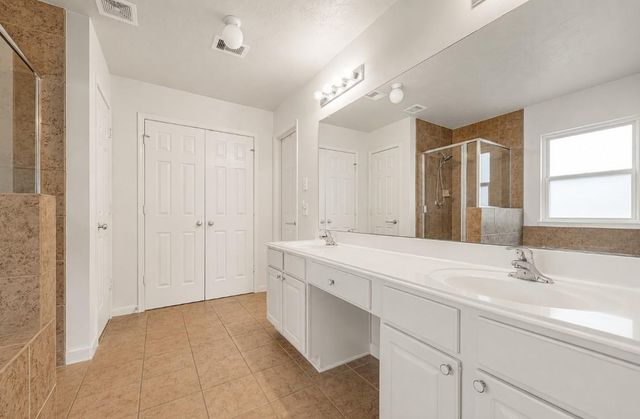 4605 Meadow Way Drive, Deer Park, TX 77536