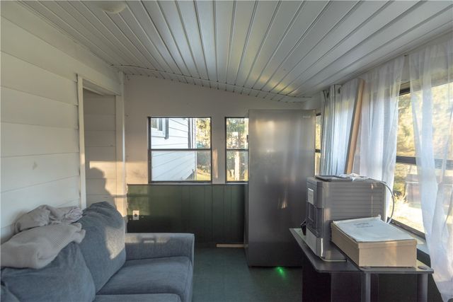 10395 State Route 85, Cowanshanock Twp, PA 16201