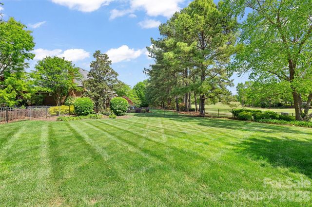 6312 Providence Country Club Drive, Charlotte, NC 28277