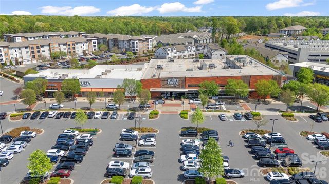 6312 Providence Country Club Drive, Charlotte, NC 28277