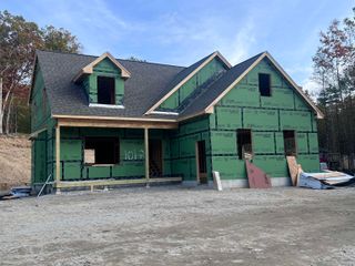 101-2 Seaverns Bridge Road, Merrimack, NH 03054