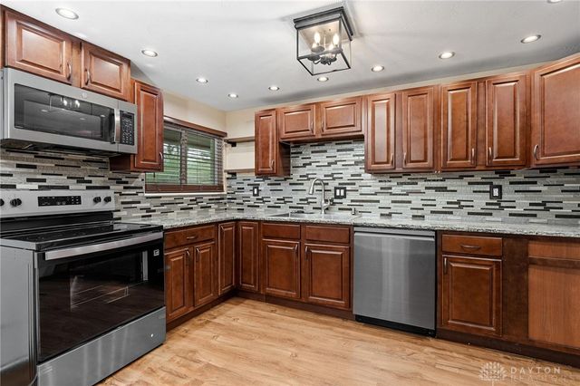 1681 Hillwood Drive, Kettering, OH 45439