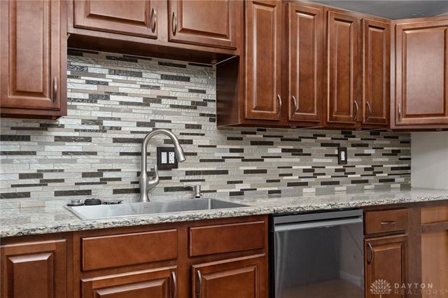 1681 Hillwood Drive, Kettering, OH 45439