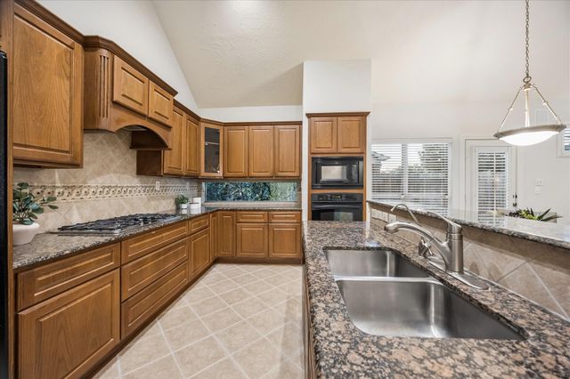 12606 Tallwood Crossing Lane, Houston, TX 77041