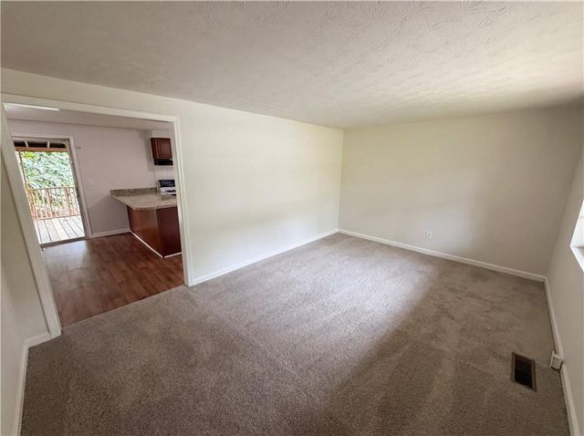 6372 S Skyline Drive, Douglasville, GA 30135