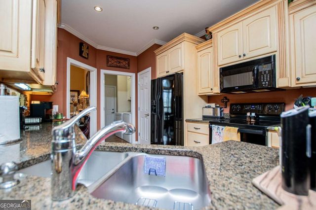 106 Emily Court, Carrollton, GA 30117