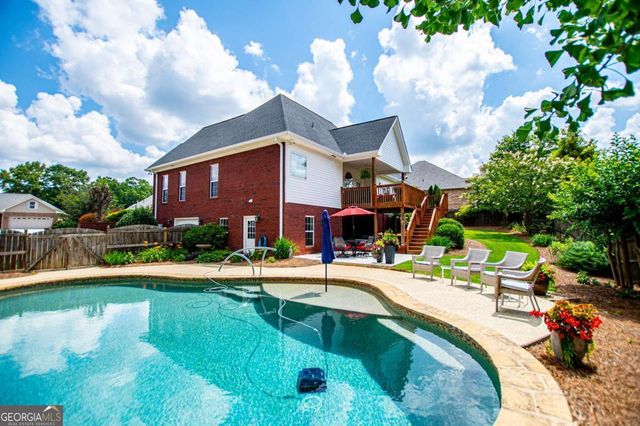106 Emily Court, Carrollton, GA 30117