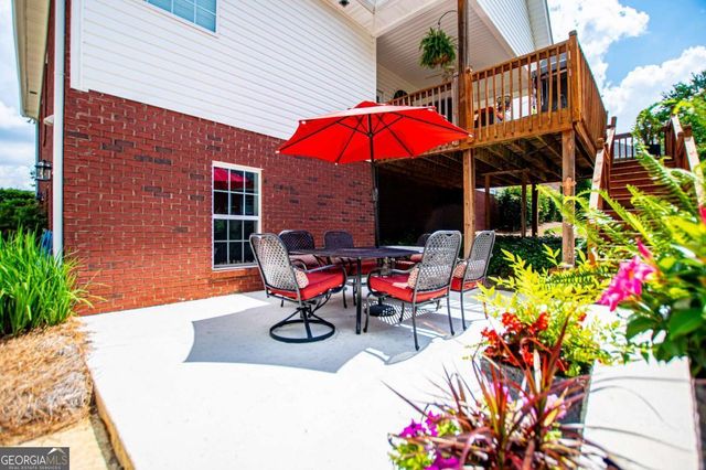 106 Emily Court, Carrollton, GA 30117