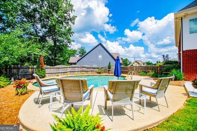 106 Emily Court, Carrollton, GA 30117