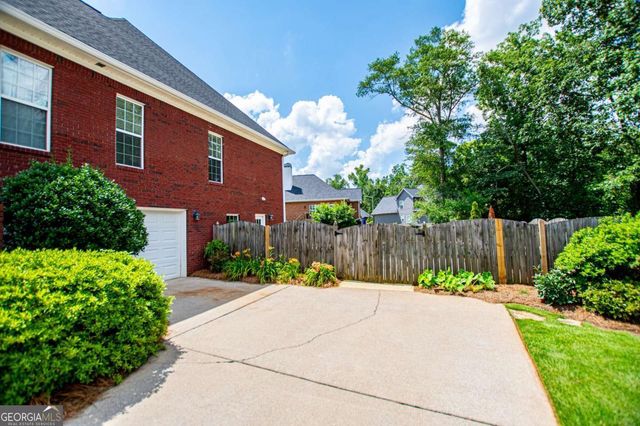 106 Emily Court, Carrollton, GA 30117