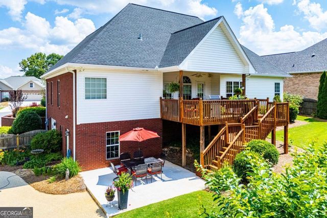 106 Emily Court, Carrollton, GA 30117