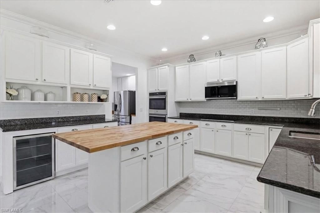 812 SW 11th CT, CAPE CORAL, FL 33991 — photo 3
