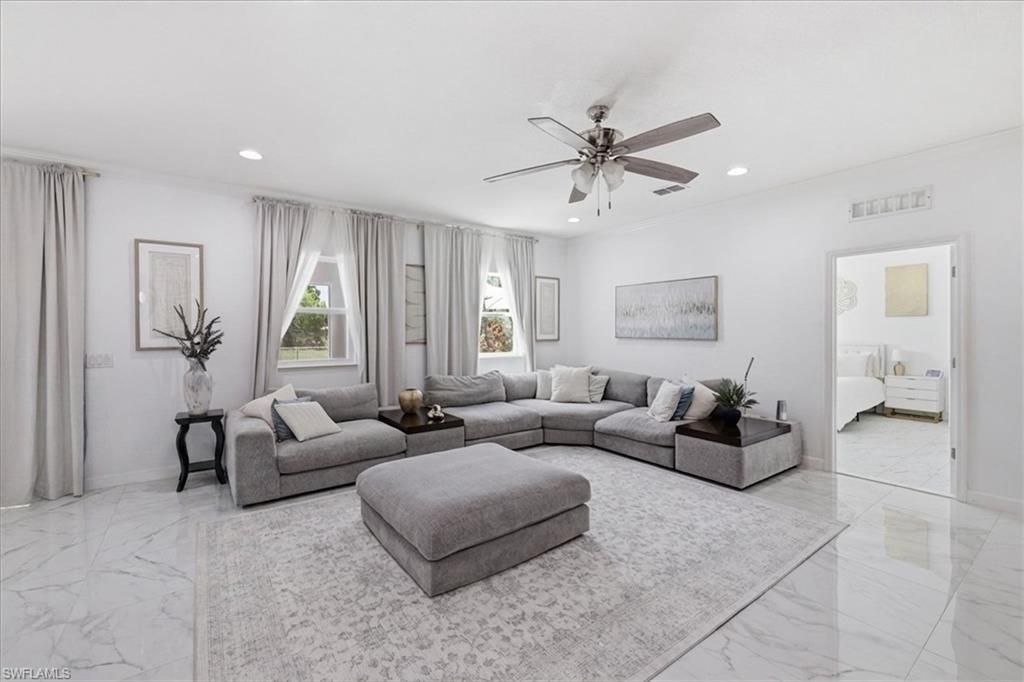 812 SW 11th CT, CAPE CORAL, FL 33991 — photo 4