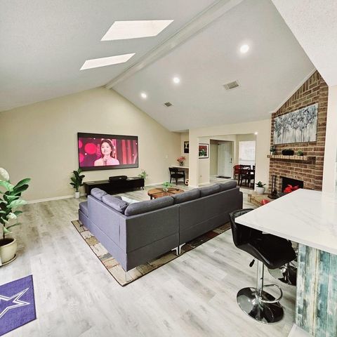 6507 Briar Glade Drive, Houston, TX 77072