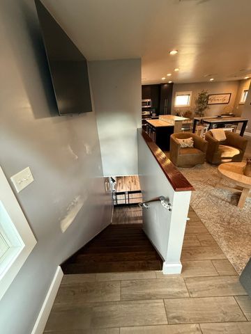 52 Chipaway Rd, Freetown, MA 02717