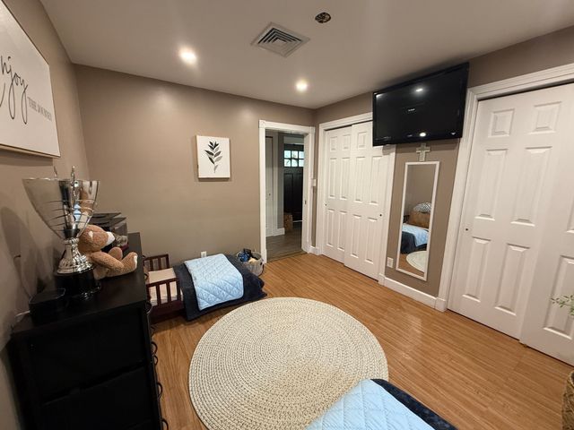 52 Chipaway Rd, Freetown, MA 02717