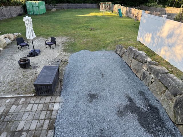 52 Chipaway Rd, Freetown, MA 02717