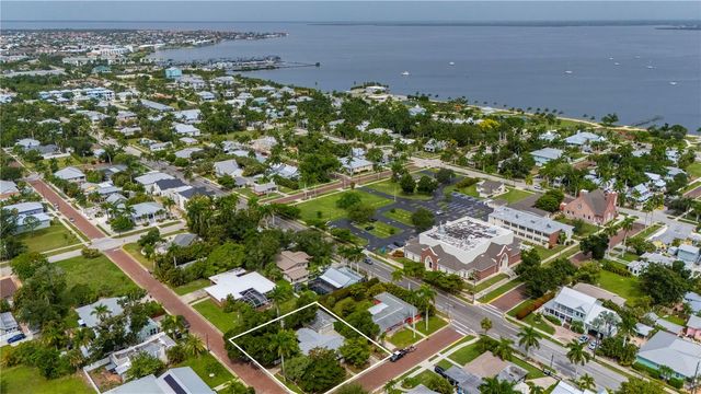 311 GILL STREET, Punta Gorda, FL 33950