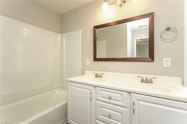4875 Lance Ridge Lane, Winston-salem, NC 27127