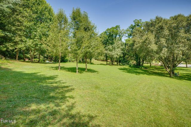 5105 Edens Way, Kingsport, TN 37664