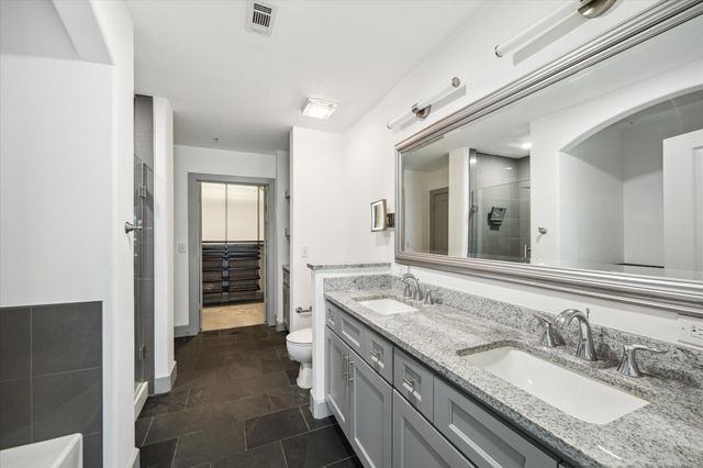 1901 Post Oak Boulevard 408, Houston, TX 77056