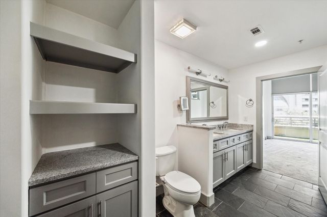 1901 Post Oak Boulevard 408, Houston, TX 77056