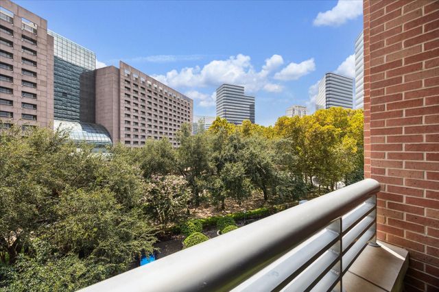 1901 Post Oak Boulevard 408, Houston, TX 77056