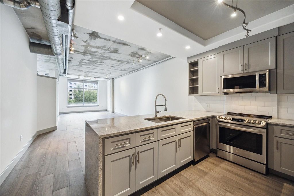 1901 Post Oak Boulevard 408, Houston, TX 77056