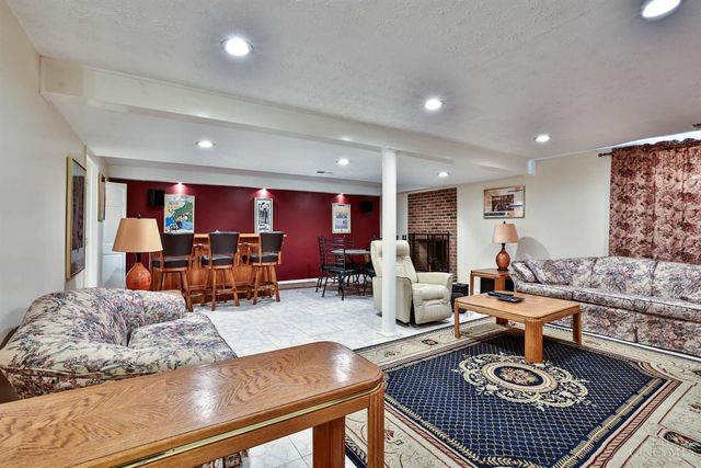 7957 Rio Grande Drive, Miami Twp, OH 45002