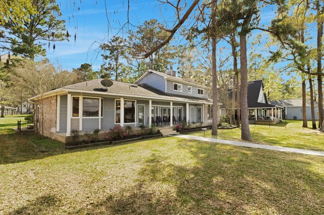 40 Pebble Beach Circle, Coldspring, TX 77331