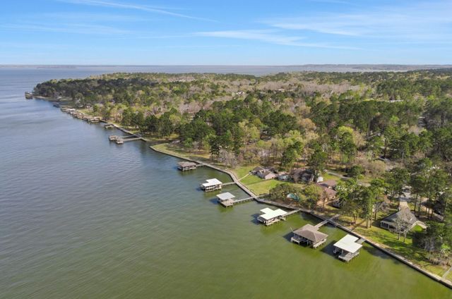 40 Pebble Beach Circle, Coldspring, TX 77331