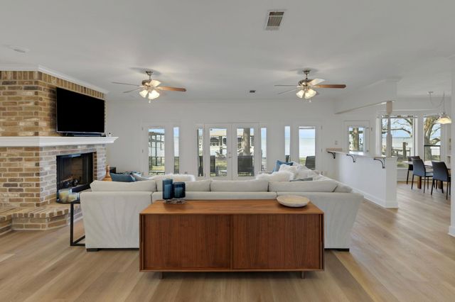 40 Pebble Beach Circle, Coldspring, TX 77331