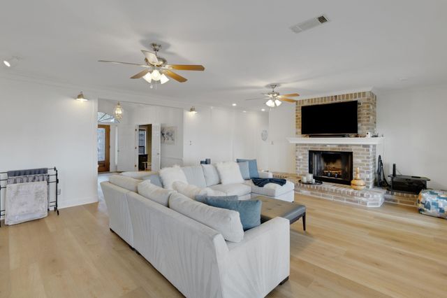 40 Pebble Beach Circle, Coldspring, TX 77331