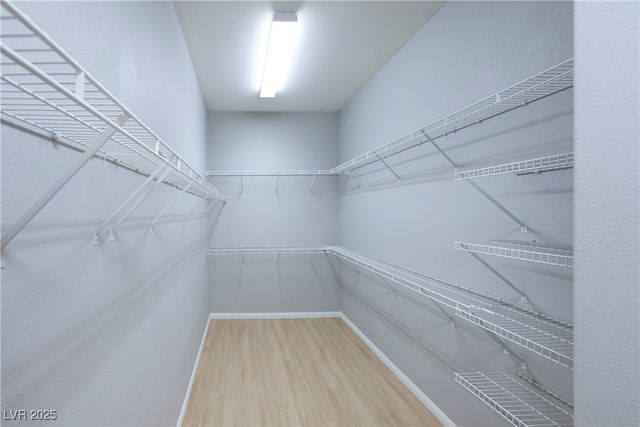 5679 Sunningdale Court, Las Vegas, NV 89122