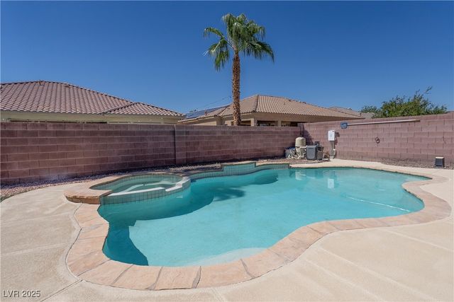 5679 Sunningdale Court, Las Vegas, NV 89122