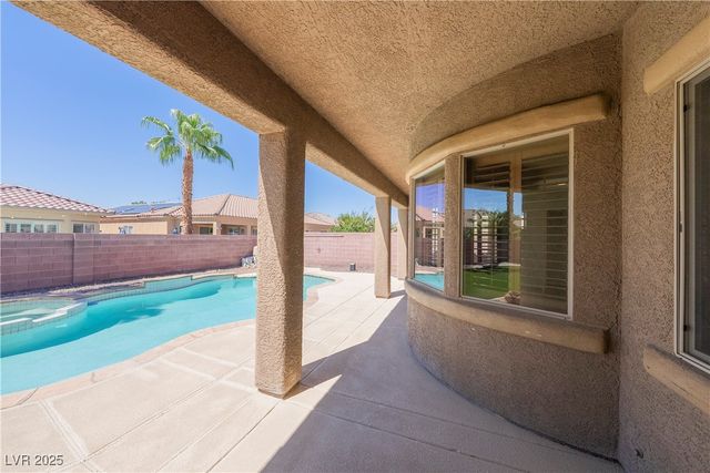 5679 Sunningdale Court, Las Vegas, NV 89122