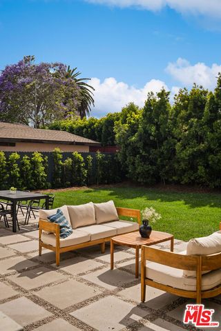 207 S Aviation Boulevard, Manhattan Beach, CA 90266